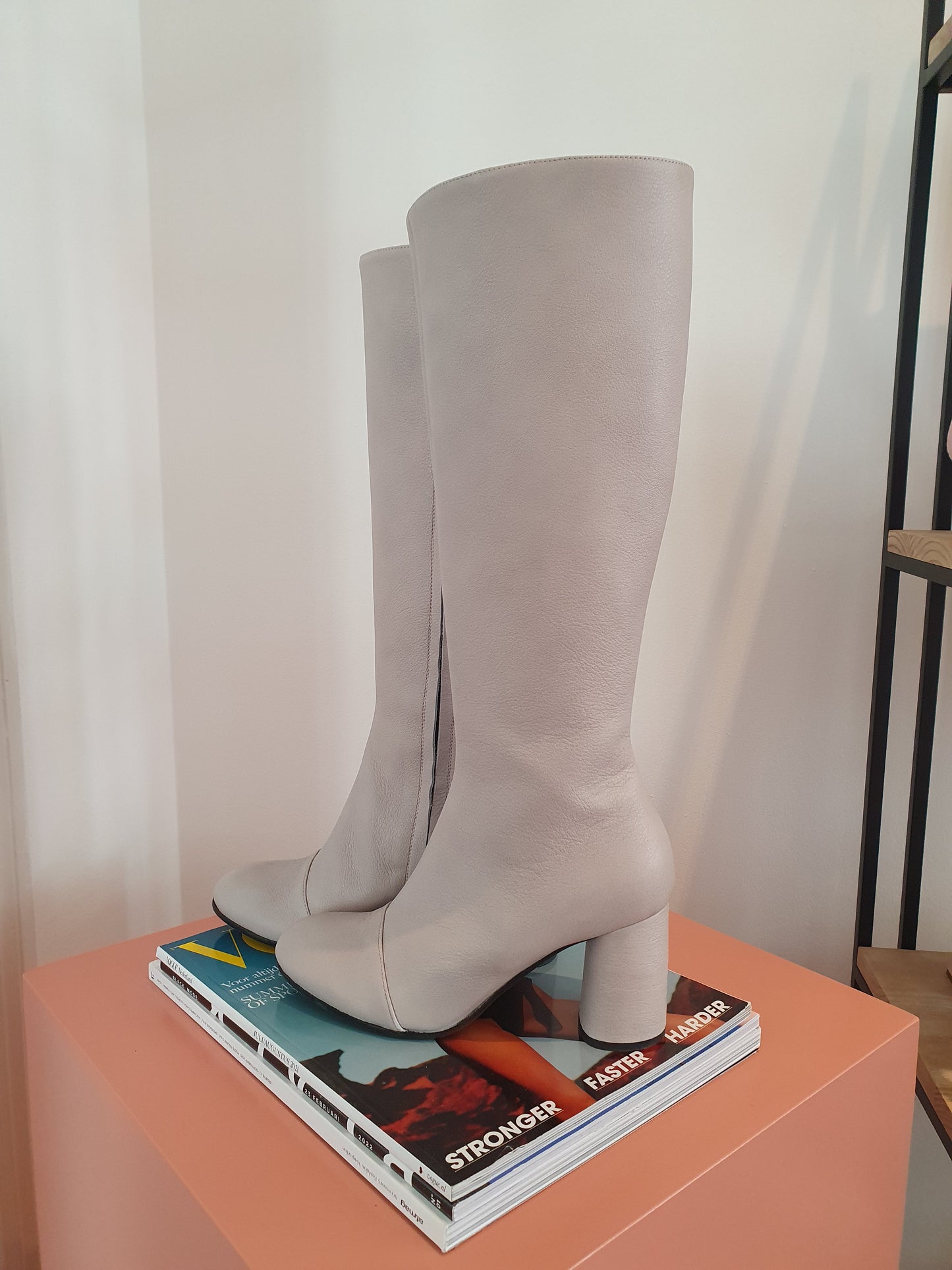 Megan high boots crema
