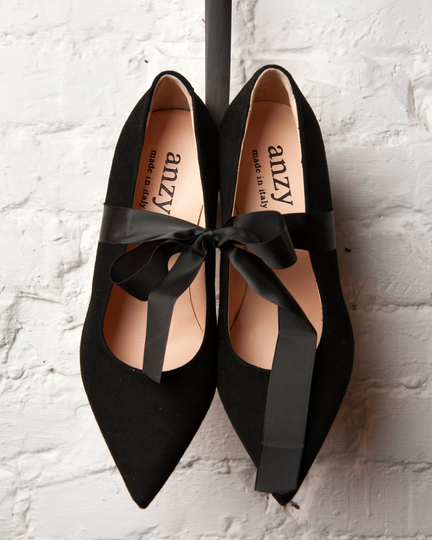 Leonie black Suede