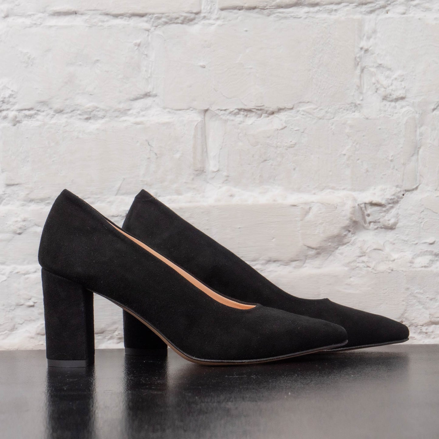 Leonie black Suede